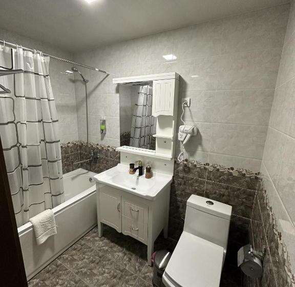 غرفة سوبيريور سرير كينج, Latif Samarkand