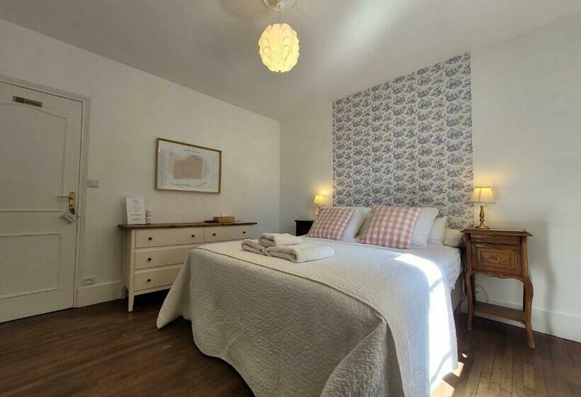 스탠다드 룸, Les Portails Bleus