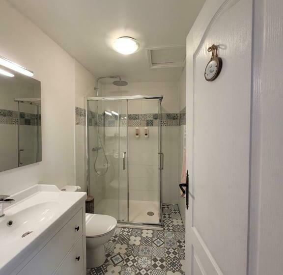 스탠다드 룸, Les Portails Bleus