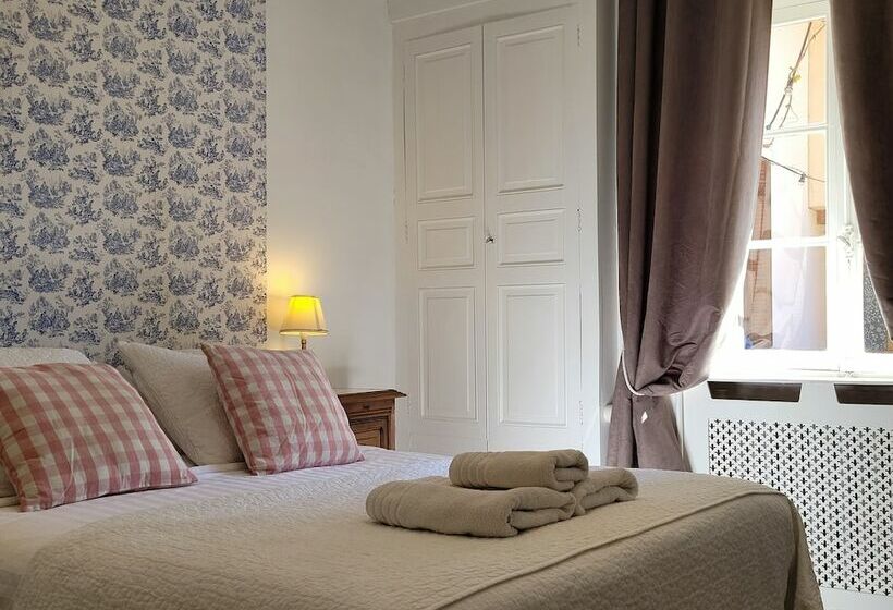 스탠다드 룸, Les Portails Bleus