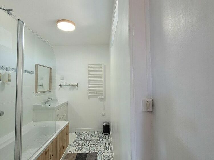 수피리어 룸, Les Portails Bleus