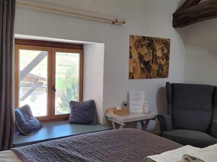 스탠다드 룸, Les Portails Bleus