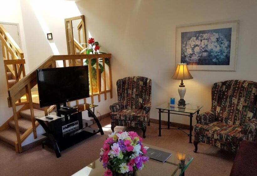 Люкс, Schooner Landing