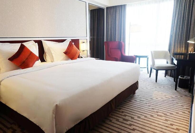 Номер Deluxe Кровать Кинг, Swissbelboutique Yogyakarta