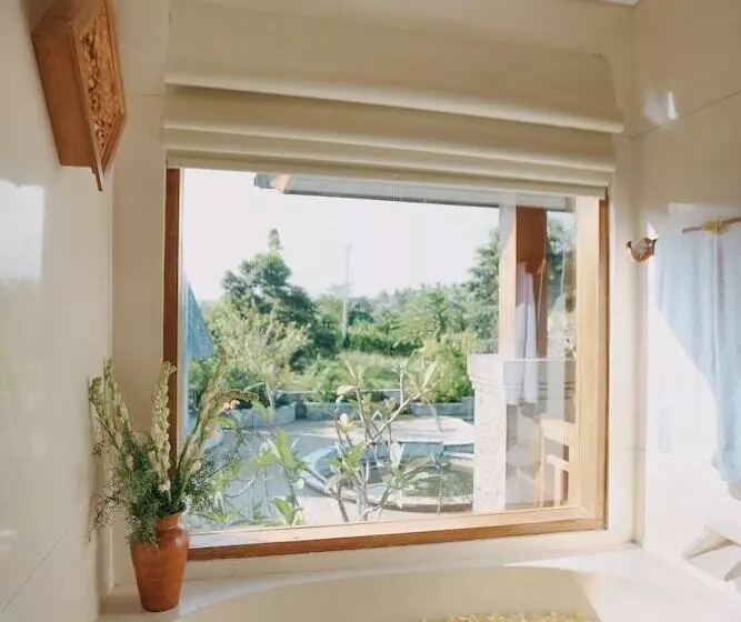 デラックススイート, The Alena Resort A Pramana Experience