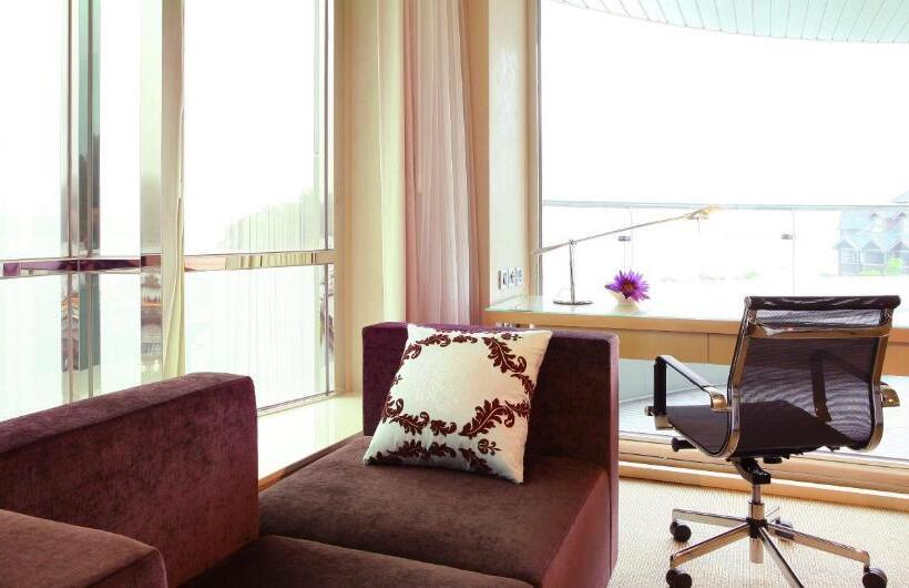 اتاق استاندارد با چشمانداز دریاچه, The Crystal Resort Sun Moon Lake