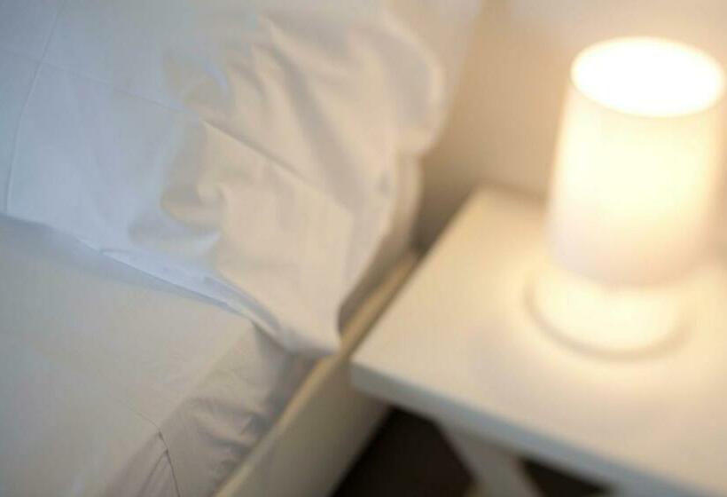 コンフォートトリプルルーム, Villa Del Mare Spa Resort