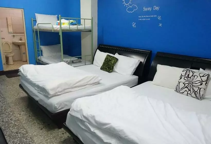 اتاق استاندارد چهار تخته, Kite Hostel