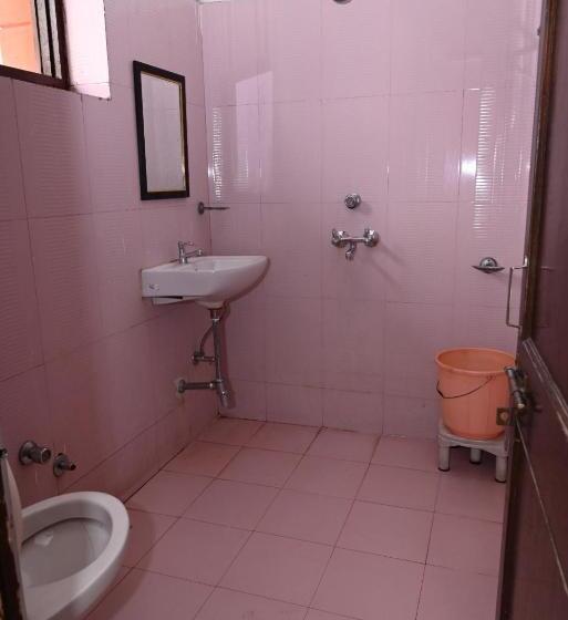 غرفة قياسية, Sarva Darshan Ashram