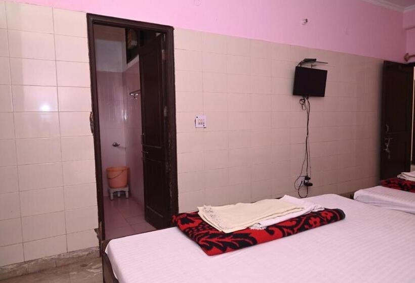 غرفة قياسية, Sarva Darshan Ashram