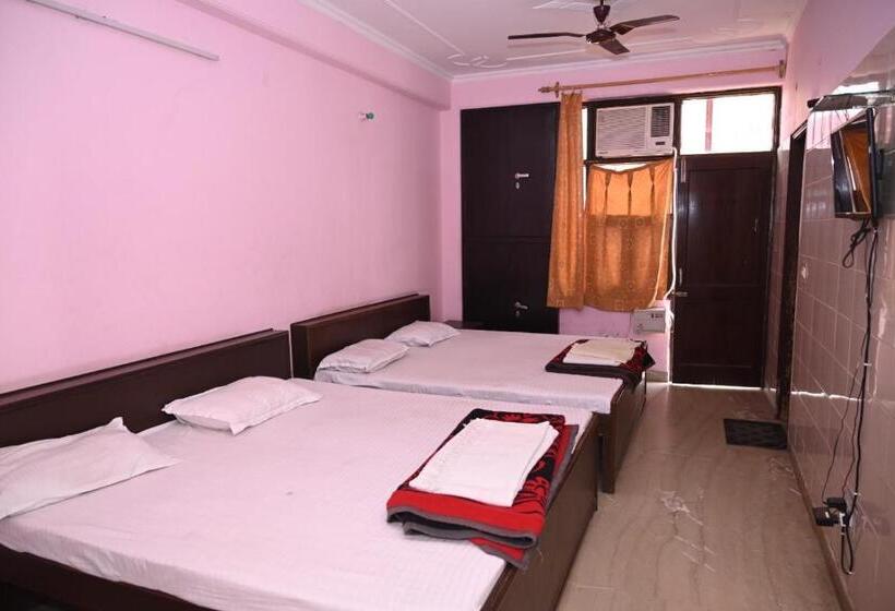 جناح عائلي, Sarva Darshan Ashram