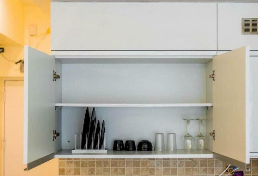 标准工作室带阳台, The Grace Residency   Gomtinagar, Lucknow