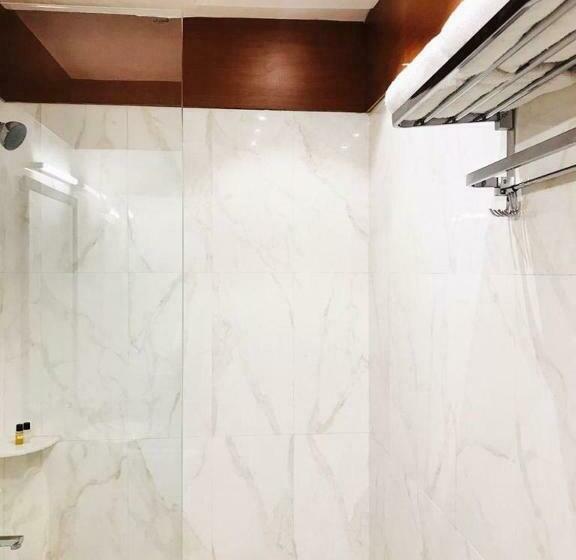 标准工作室带阳台, The Grace Residency   Gomtinagar, Lucknow