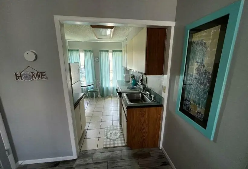 Huoneisto 1 Makuuhuone, Surfside Suites