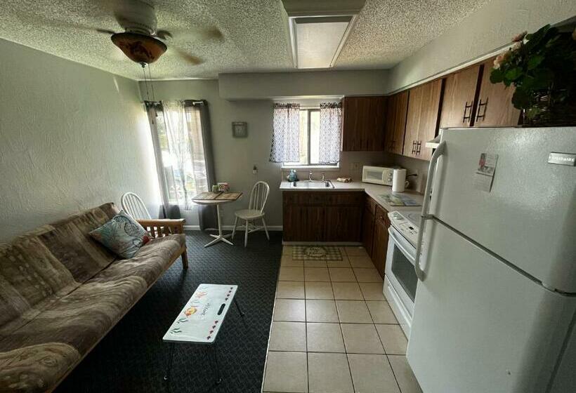 חדר סטנדרט חדר אמבטיה משותף, Surfside Suites