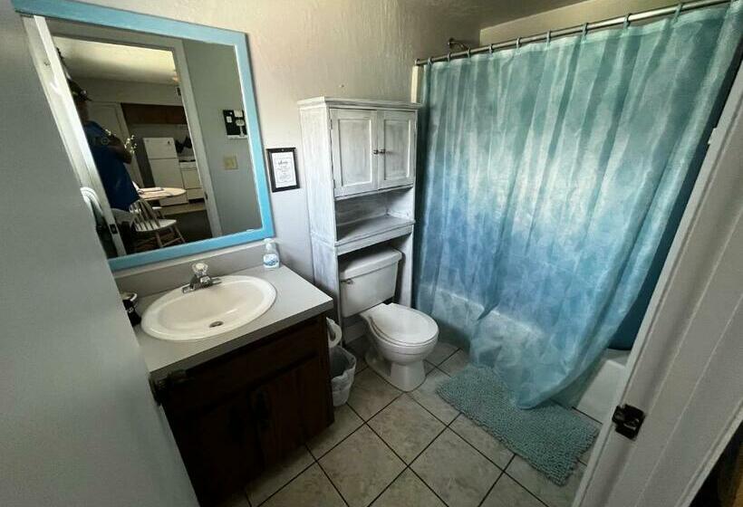 חדר סטנדרט חדר אמבטיה משותף, Surfside Suites