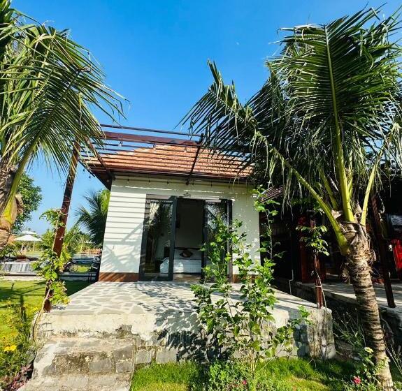 اتاق استاندارد با تخت بزرگ, Bum King Resort Hồ Tràm