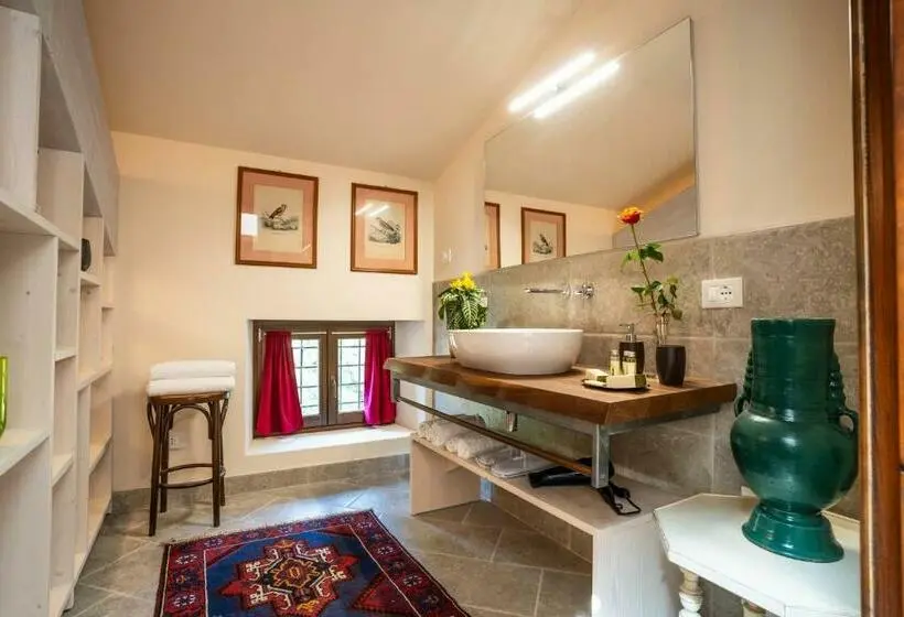 キングサイズベッドのデラックスルーム, Villa Carrara La Spada