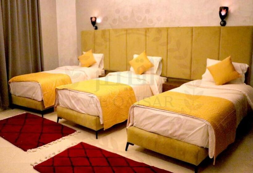 اتاق استاندارد سه نفره, Al Qaisar
