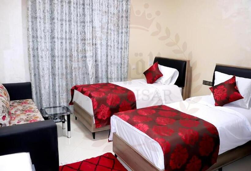 اتاق استاندارد سه نفره, Al Qaisar