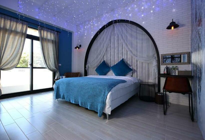اتاق لوکس, 1999 B&b