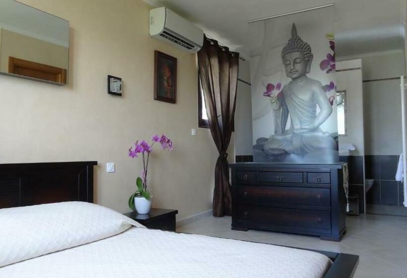 标准间, L'aleandra