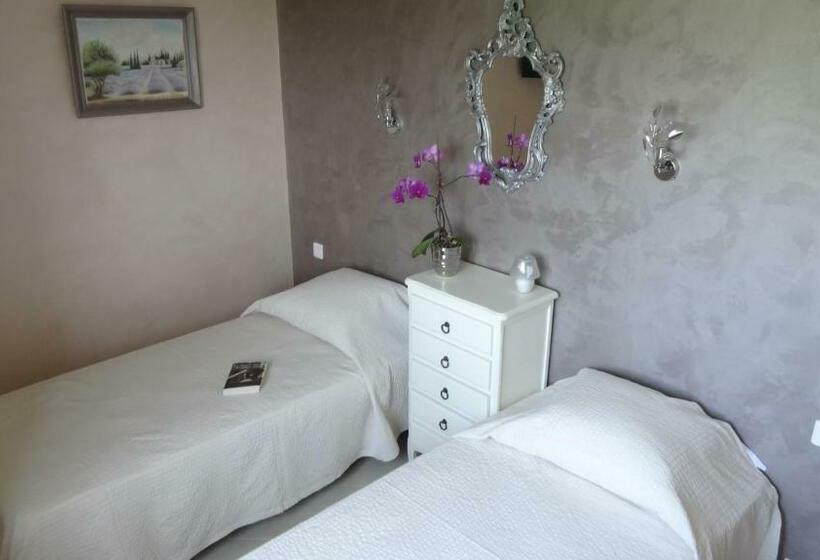 标准间, L'aleandra