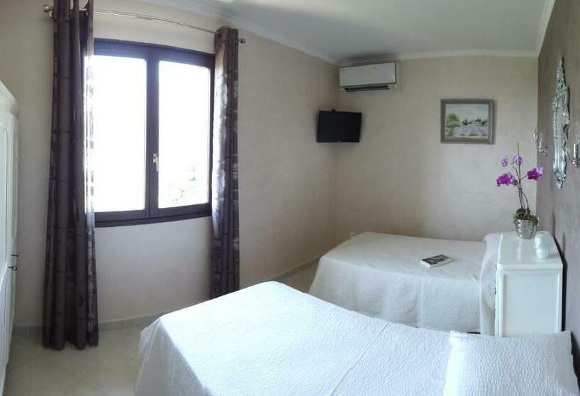 标准间, L'aleandra