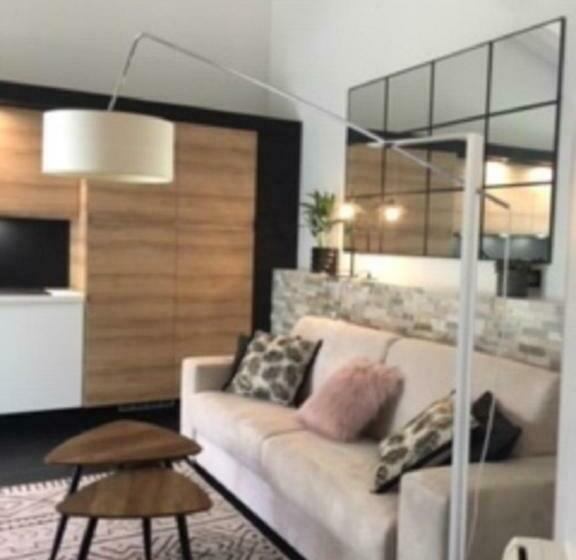 スイート, Le Mas Del Cavalier