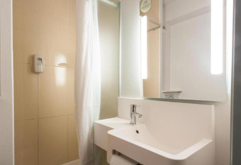 غرفة قياسية ثلاثية, B&b Hotel Arras