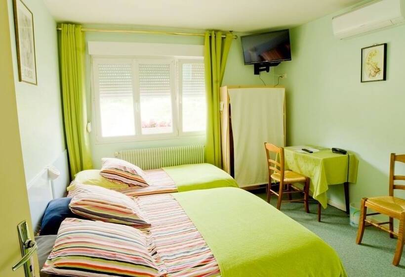 חדר סטנדרט לשלושה, Hôtel Bel Air