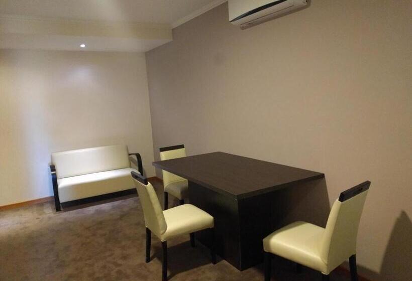 프레지덴셜 스위트, Colón Center