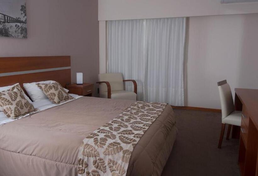 Номер Deluxe, Colón Center