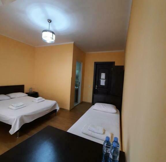 اتاق استاندارد چهار تخته با چشمانداز دریا, Delta