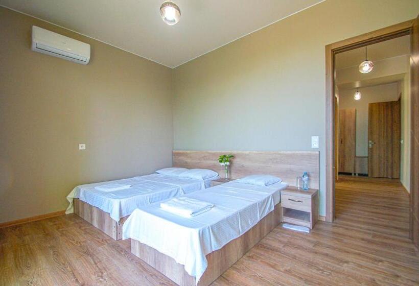 سوئیت 2 خوابه, Delta