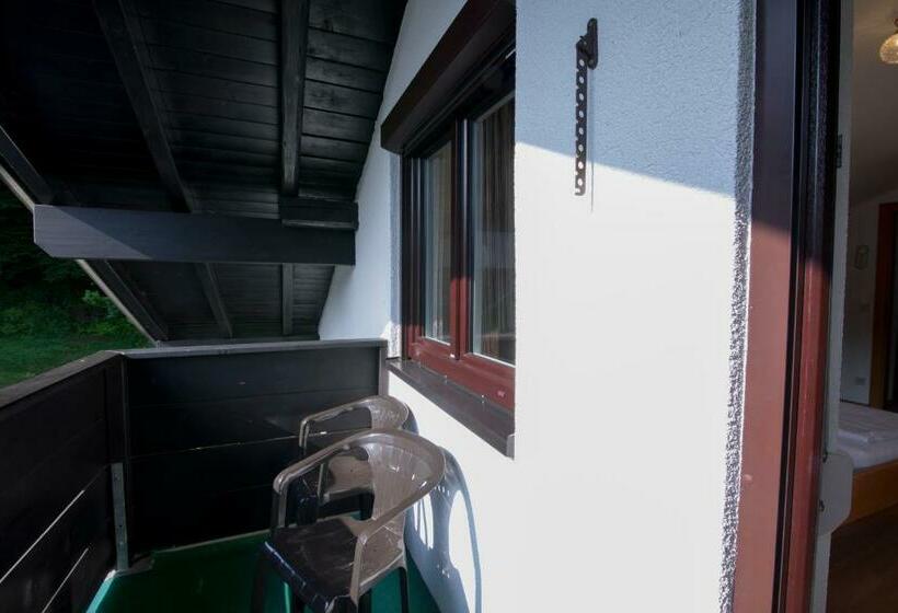 חדר סופריור עם מרפסת, Gabriel