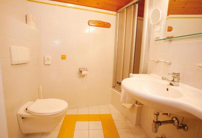 1 Bedroom Apartment Lake View, Gabriel