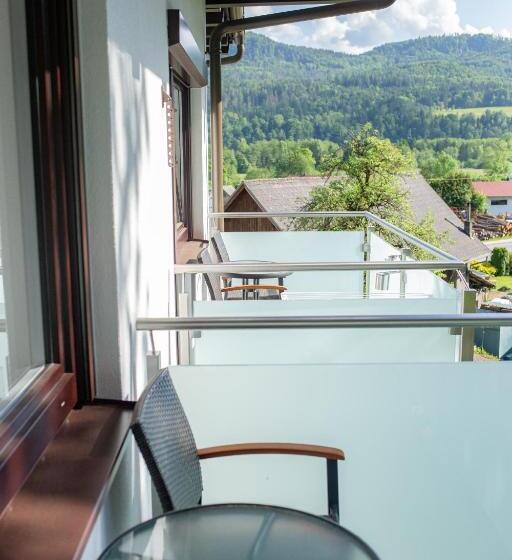 Comfort room with balcony, Gabriel