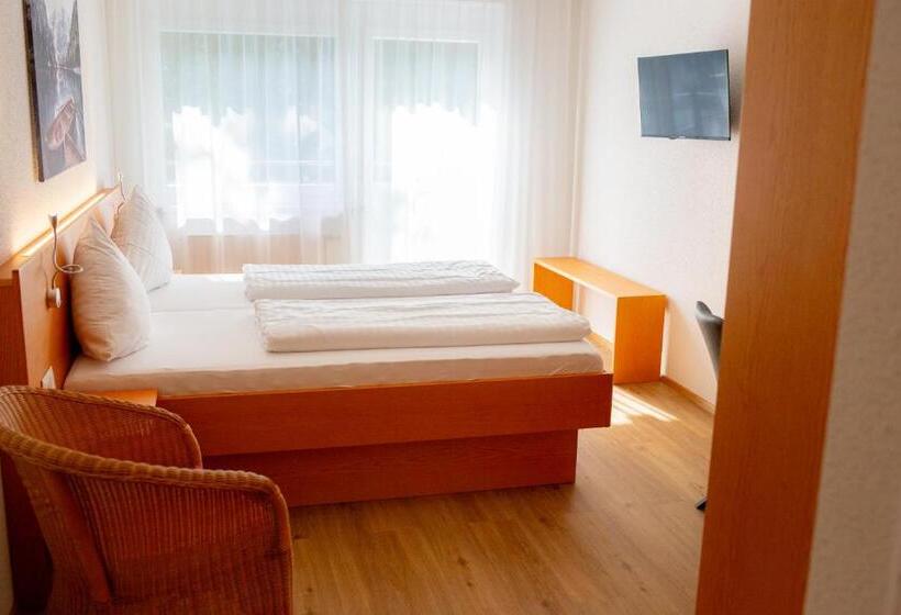 Comfort room with balcony, Gabriel