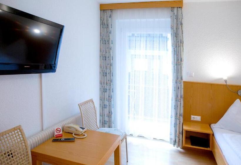Classic room with balcony, Gabriel