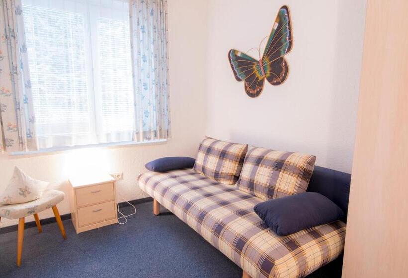 חדר קלאסי, Gabriel