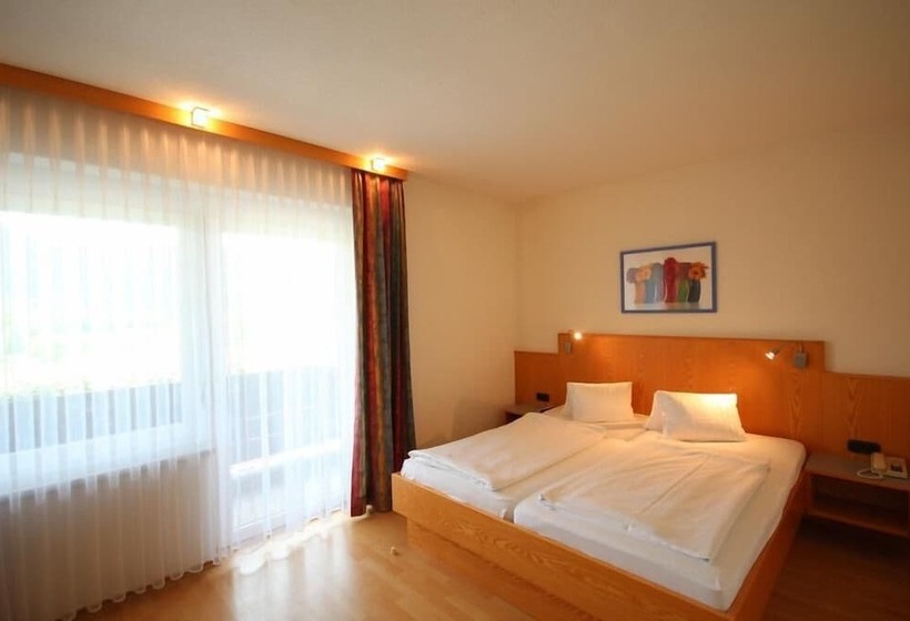 Comfort room with balcony, Gabriel