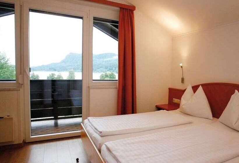 Comfort room with balcony, Gabriel