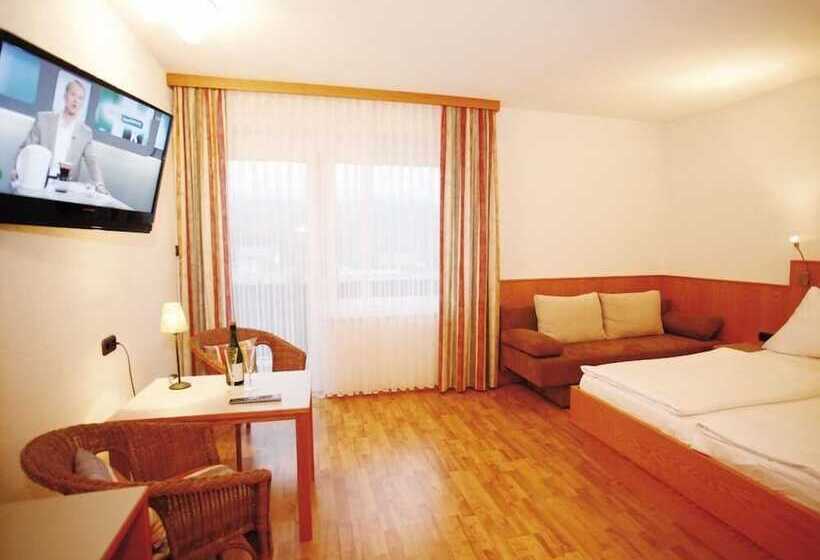 חדר סופריור עם מרפסת, Gabriel