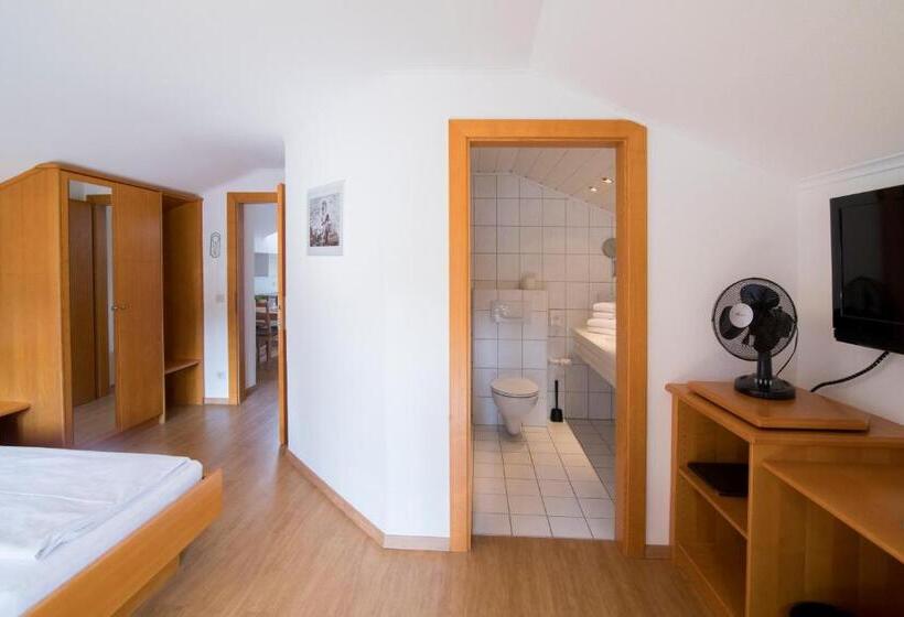 Comfort room with balcony, Gabriel