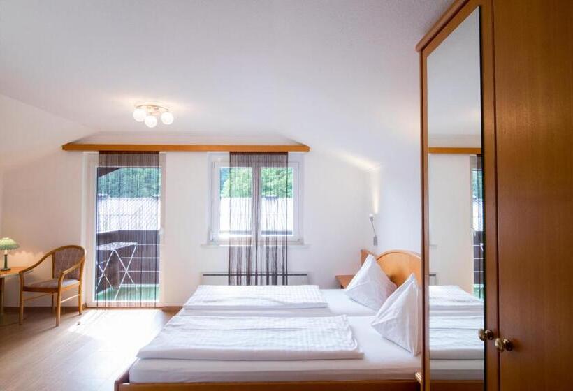 Comfort room with balcony, Gabriel