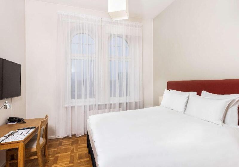 سوئیت 2 خوابه, Jiny Tran