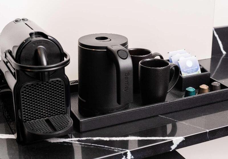 سوئیت 2 خوابه, Jiny Tran