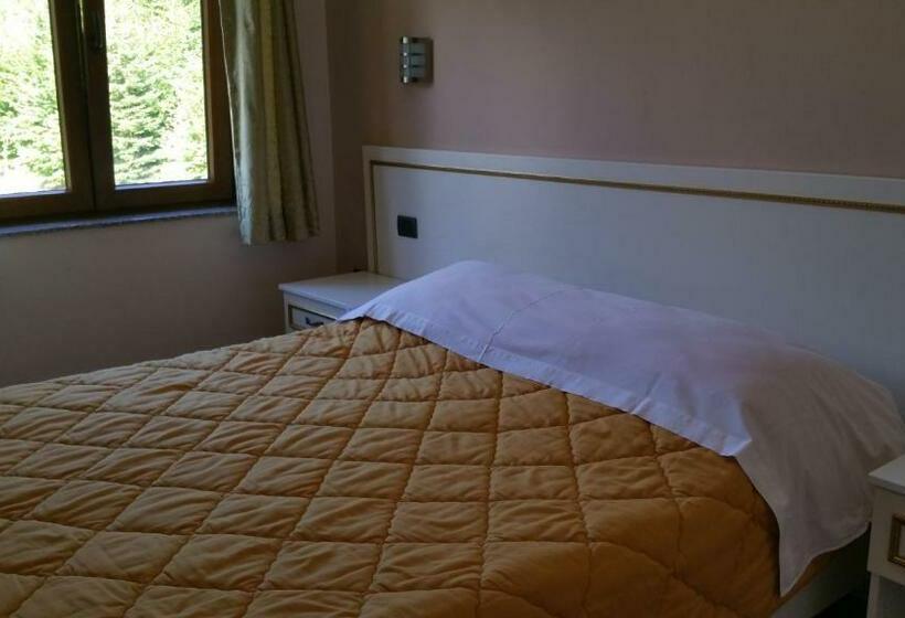 스탠다드 룸, Margjeka