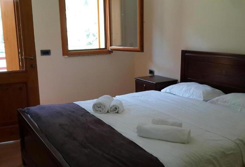 Quarto Estandar, Villa Dini